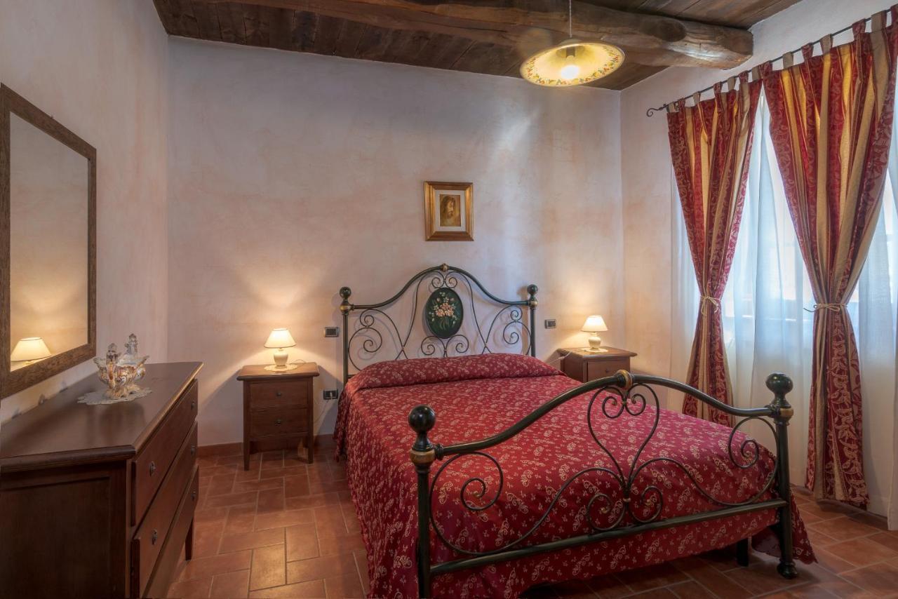 Castello Di Pupaggi Villa Sellano Exterior photo